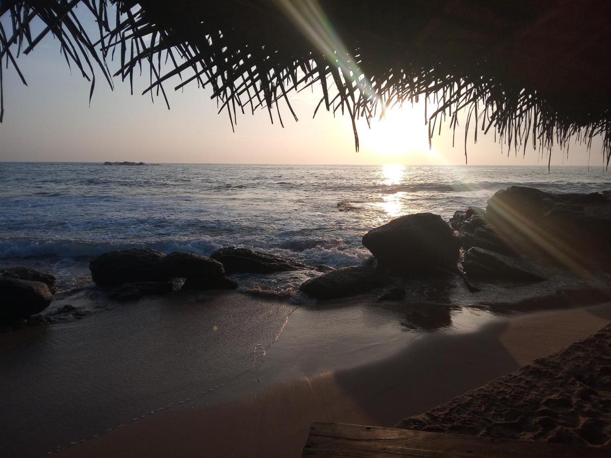 Sansala Guesthouse & Restaurant Tangalle Ngoại thất bức ảnh