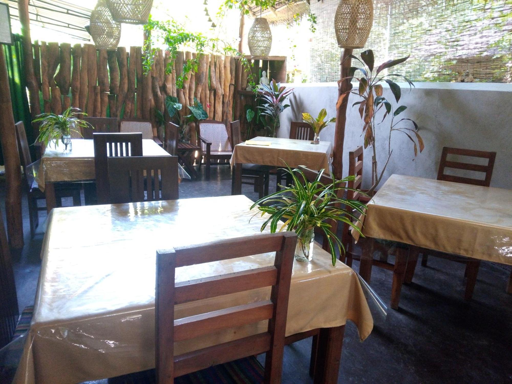 Sansala Guesthouse & Restaurant Tangalle Ngoại thất bức ảnh