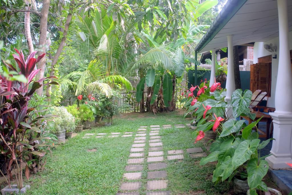 Sansala Guesthouse & Restaurant Tangalle Ngoại thất bức ảnh