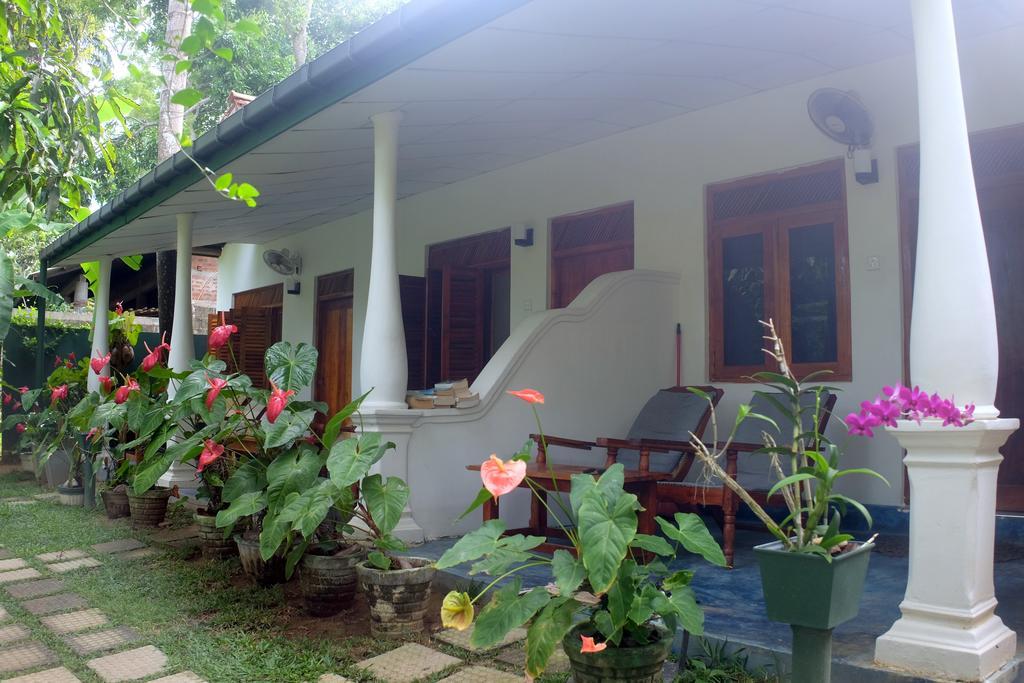 Sansala Guesthouse & Restaurant Tangalle Ngoại thất bức ảnh