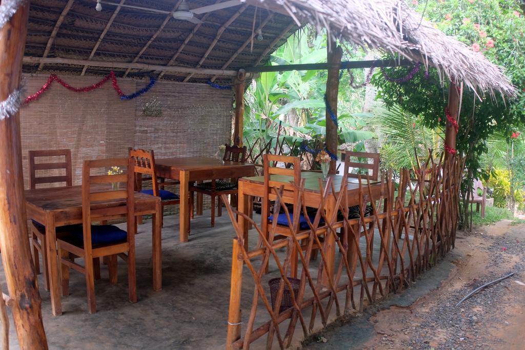 Sansala Guesthouse & Restaurant Tangalle Ngoại thất bức ảnh