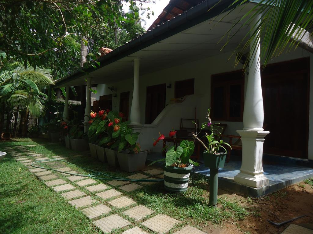 Sansala Guesthouse & Restaurant Tangalle Ngoại thất bức ảnh